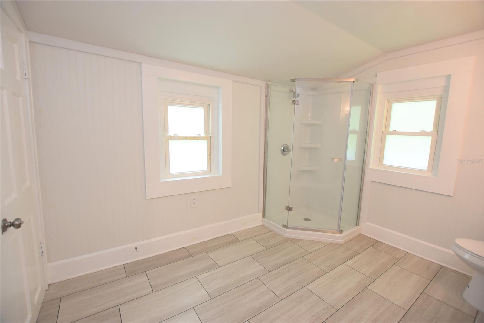 Image 14 of 21 For 213 Patterson Street