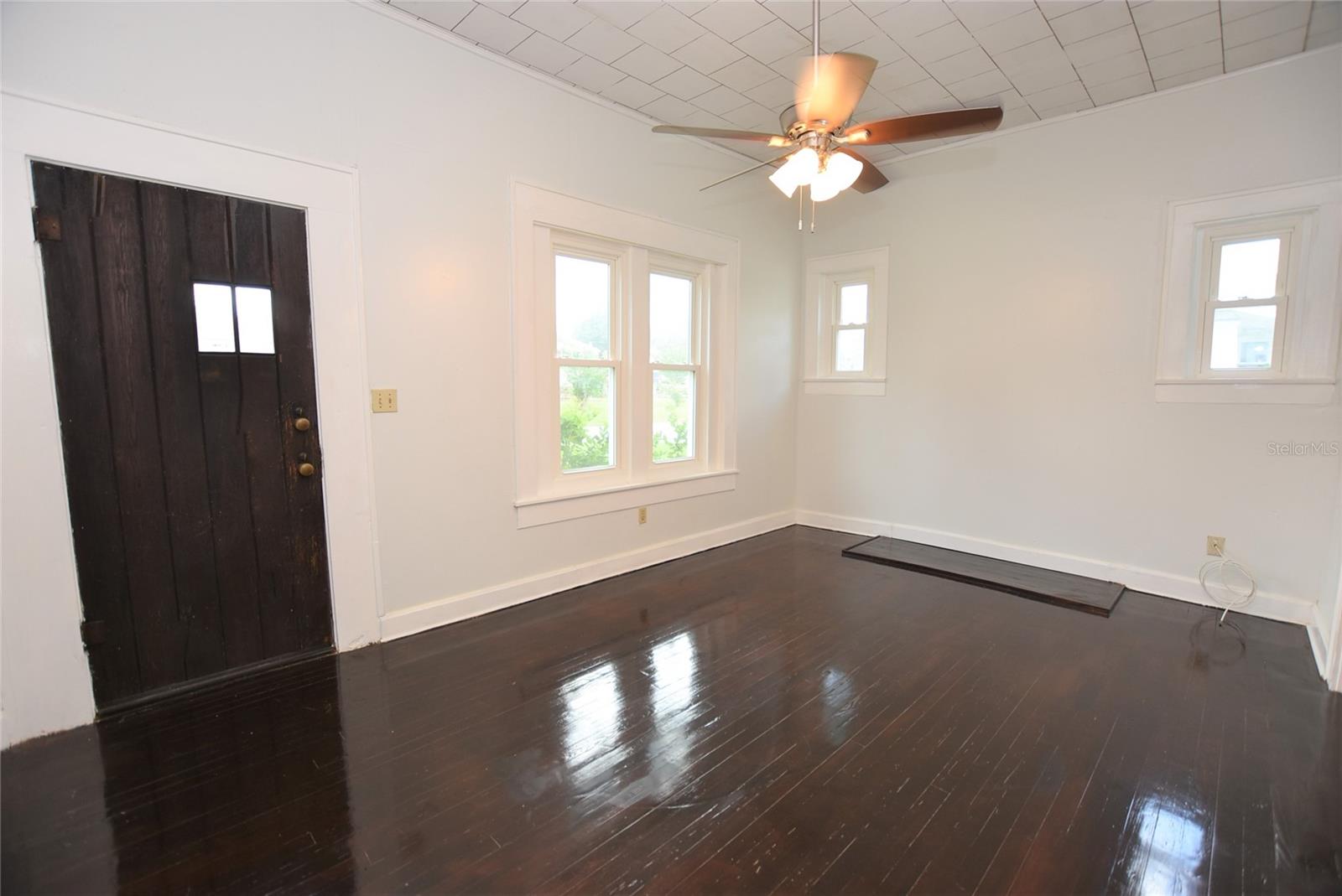 Image 6 of 21 For 213 Patterson Street