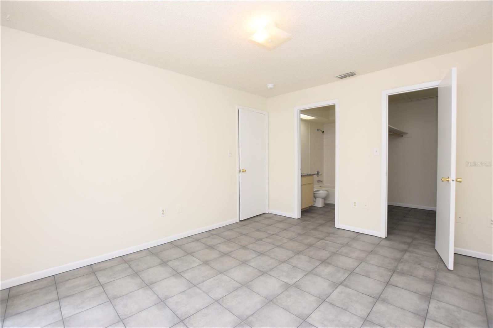 Image 12 of 19 For 1804 Crystal Grove Drive