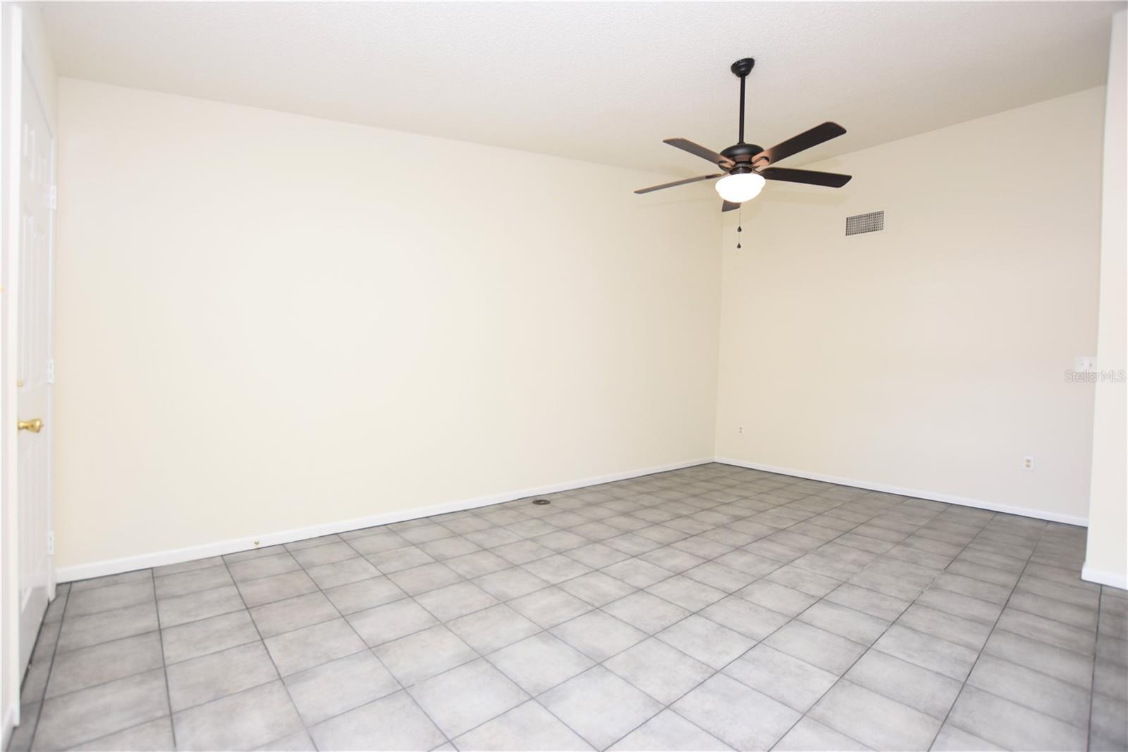 Image 4 of 19 For 1804 Crystal Grove Drive