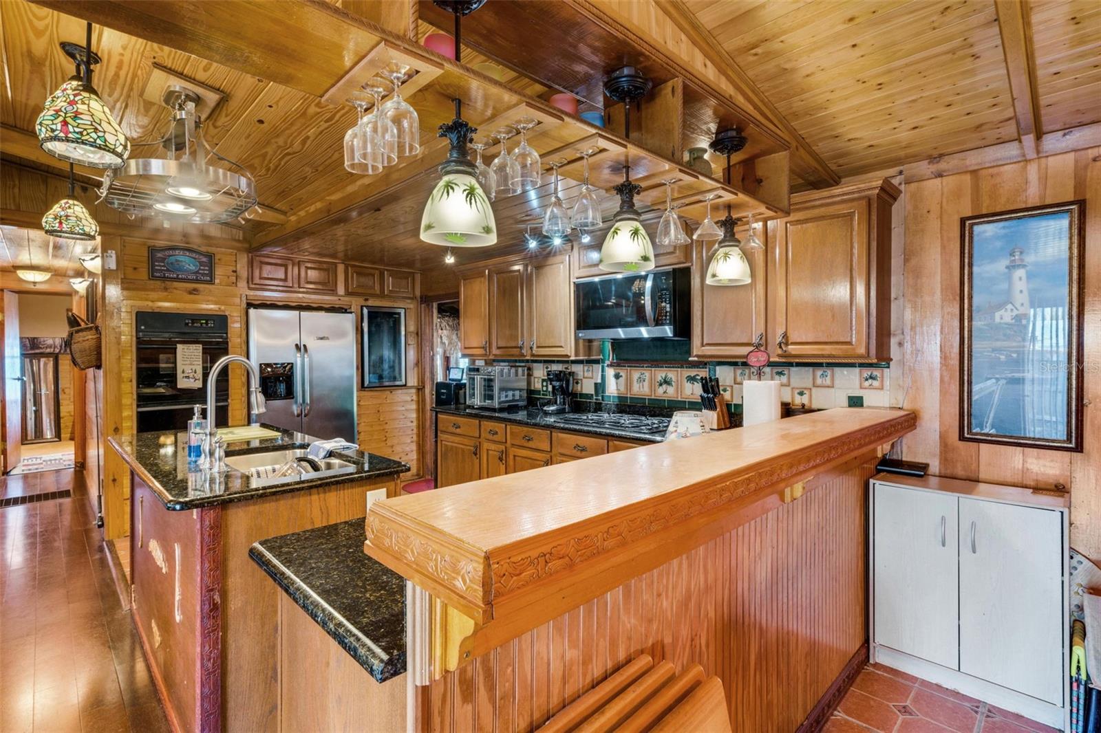 Image 12 of 47 For 2350 Lakeview Drive