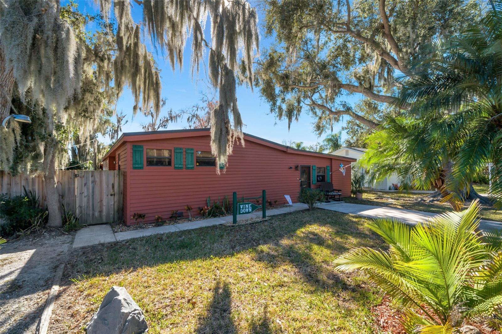 Image 42 of 47 For 2350 Lakeview Drive