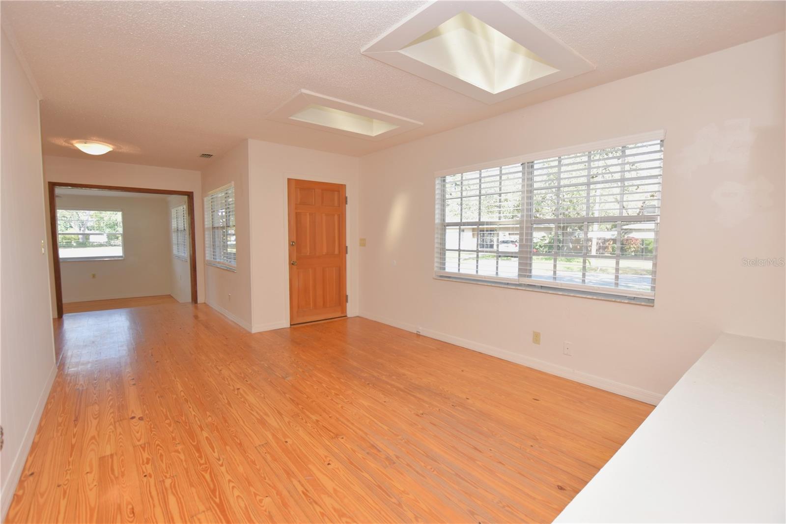 Image 18 of 36 For 1503 Hanson Avenue