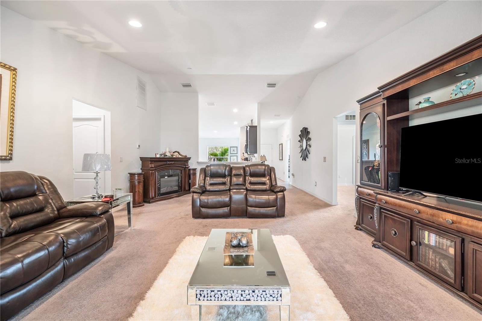 Image 16 of 35 For 4934 San Ignacio Drive