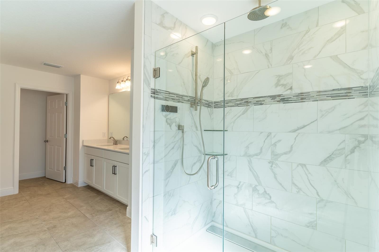 Image 14 of 39 For 622 Bellingham Way