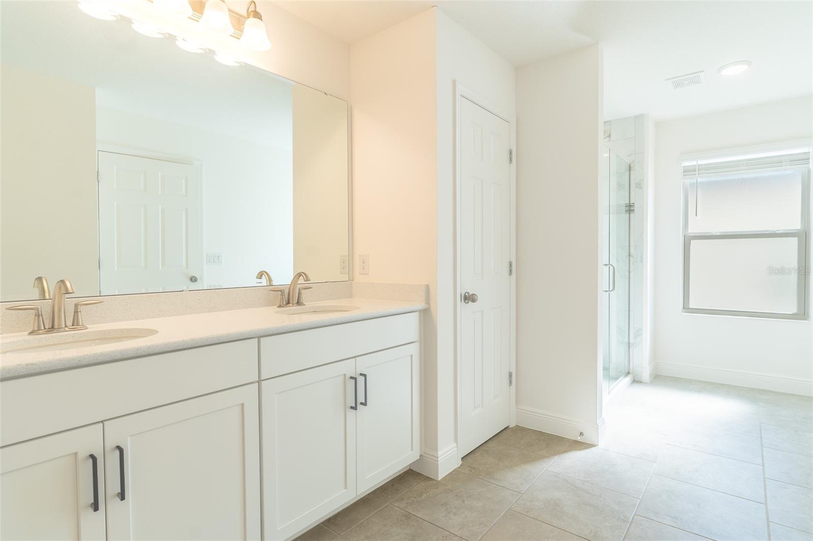 Image 15 of 39 For 622 Bellingham Way