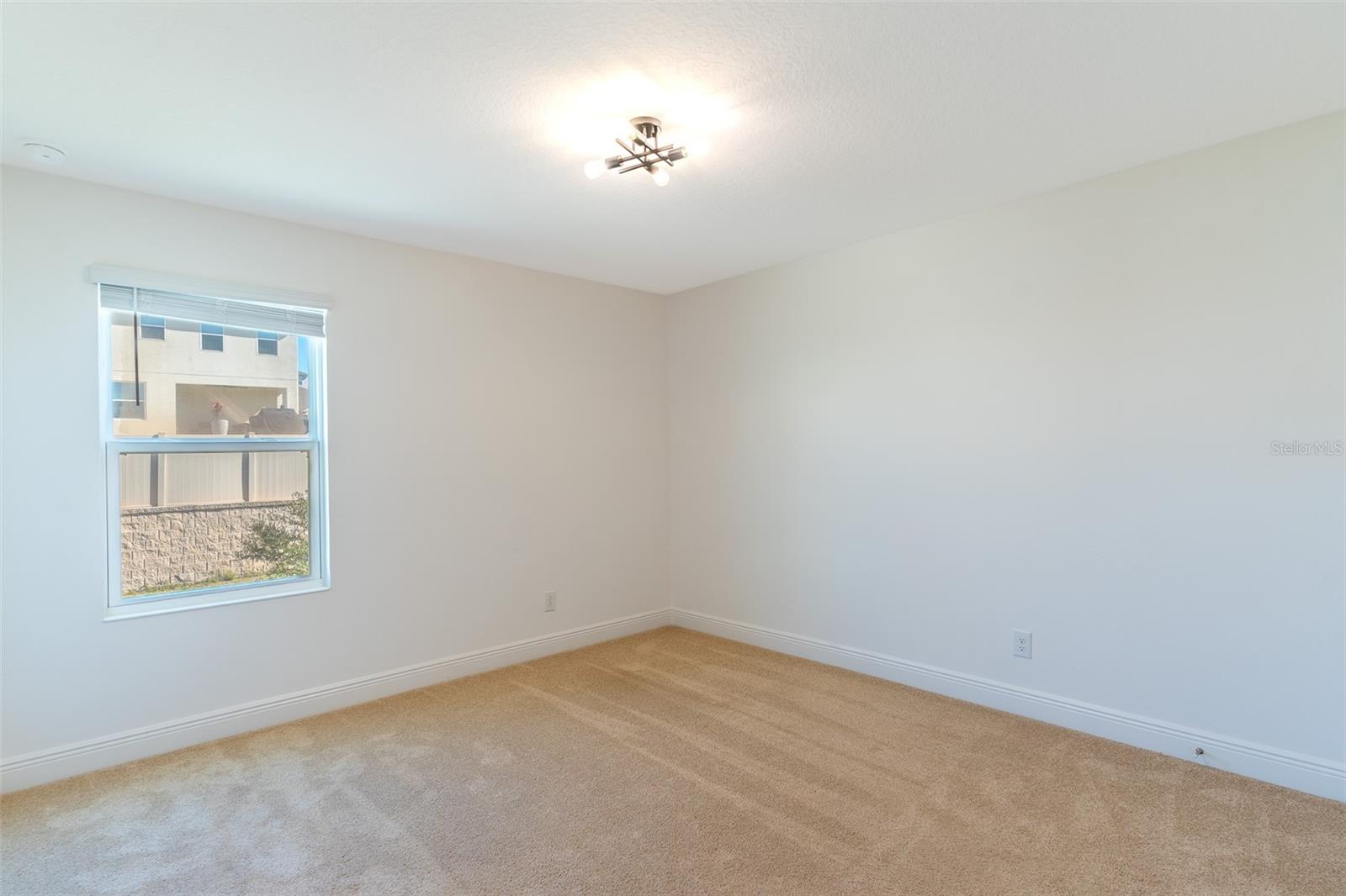 Image 20 of 39 For 622 Bellingham Way