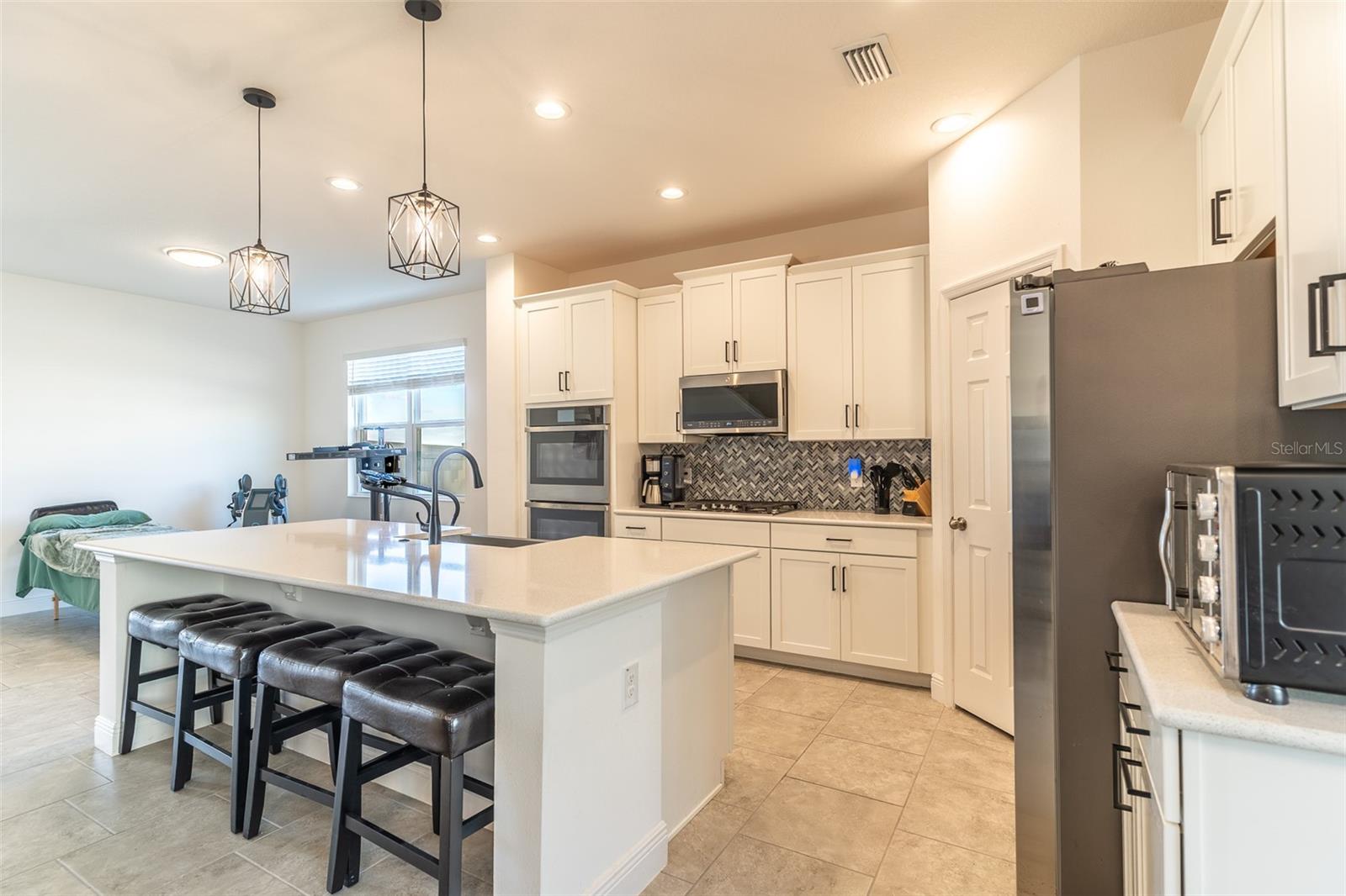 Image 6 of 39 For 622 Bellingham Way