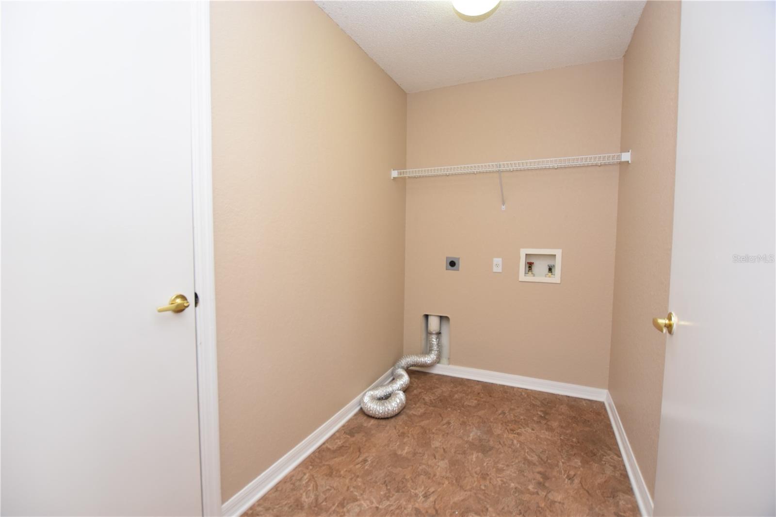 Image 20 of 23 For 2830 Hickory Ridge Drive