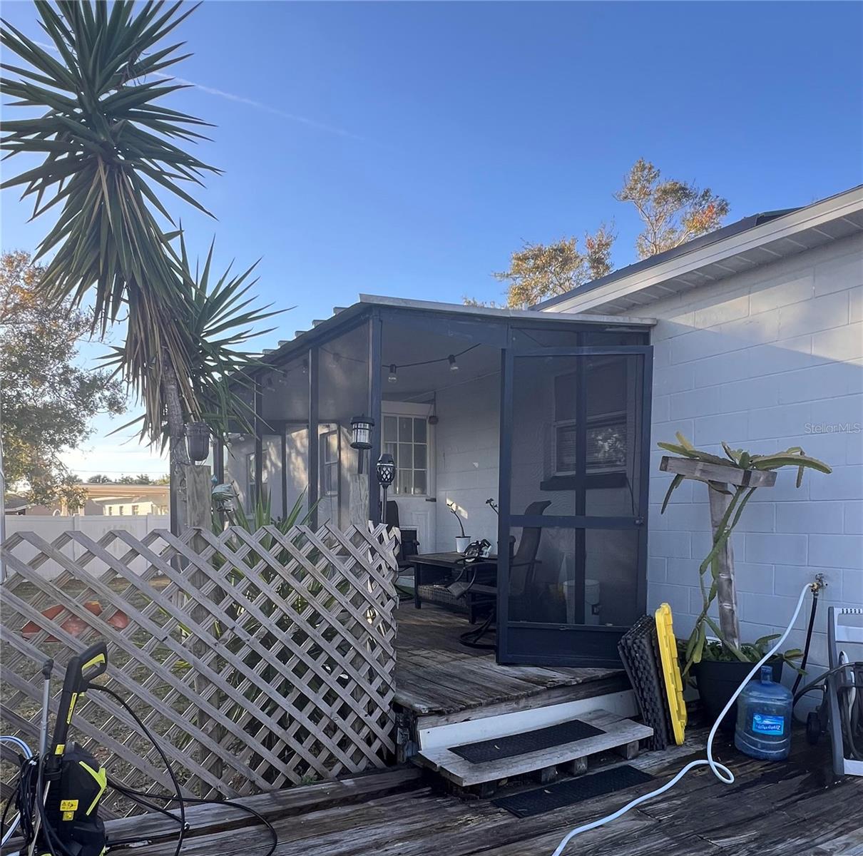 Listing photo id 13 for 520 Fairhope Drive