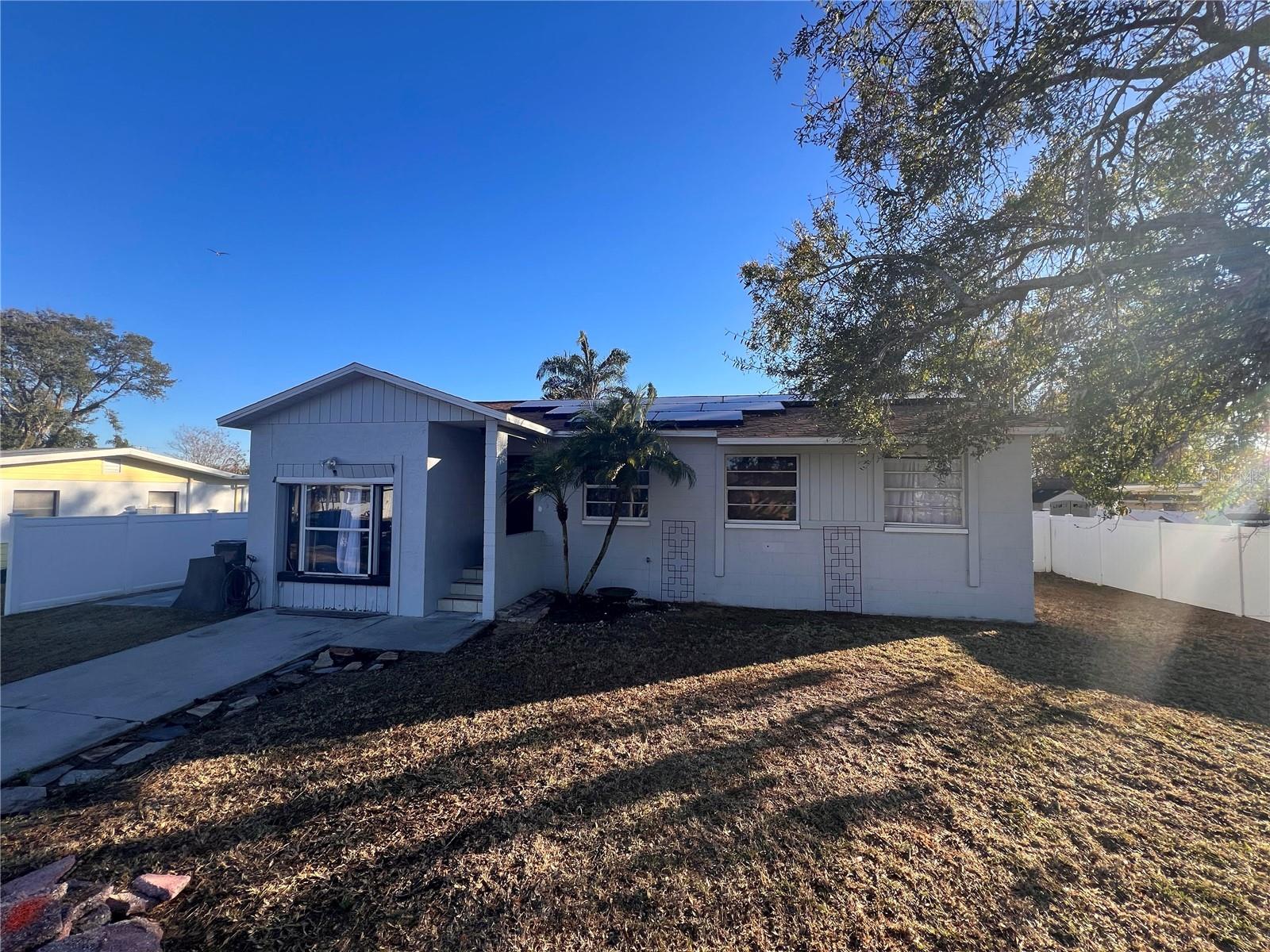 Listing photo id 1 for 520 Fairhope Drive