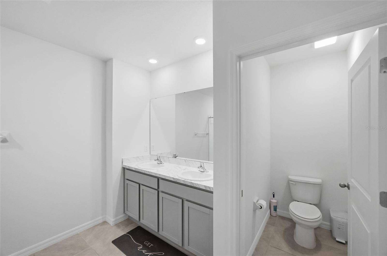 Image 13 of 40 For 1651 Hazy Sea Drive