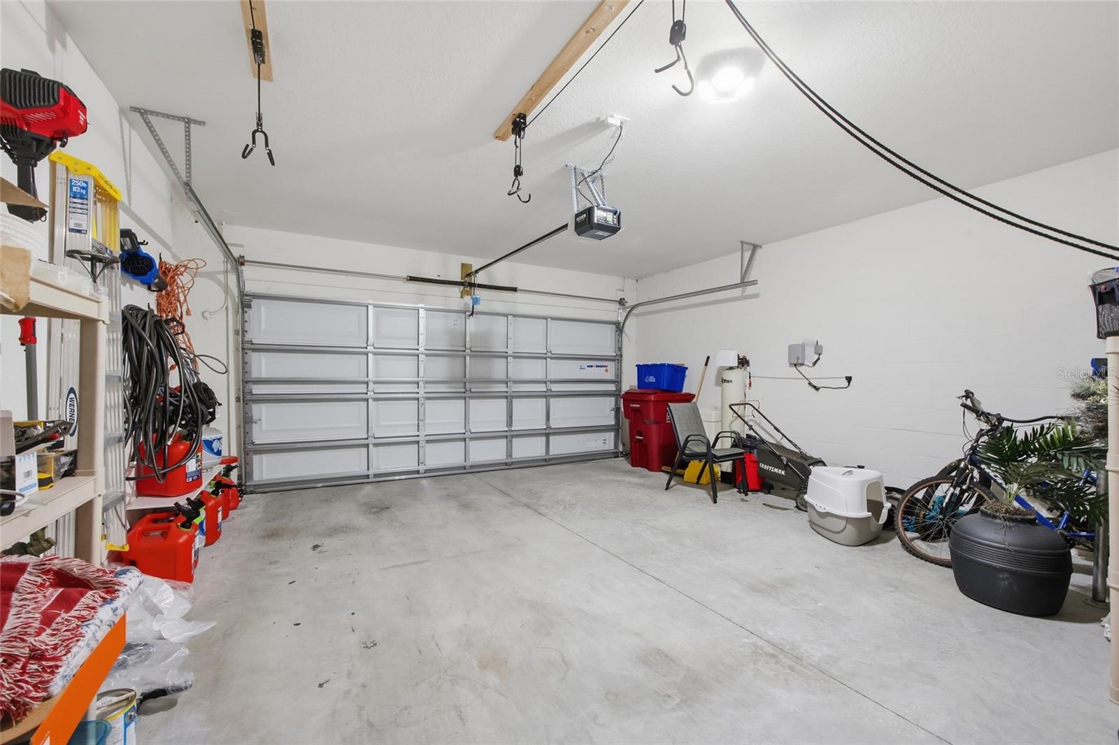 Image 28 of 40 For 1651 Hazy Sea Drive