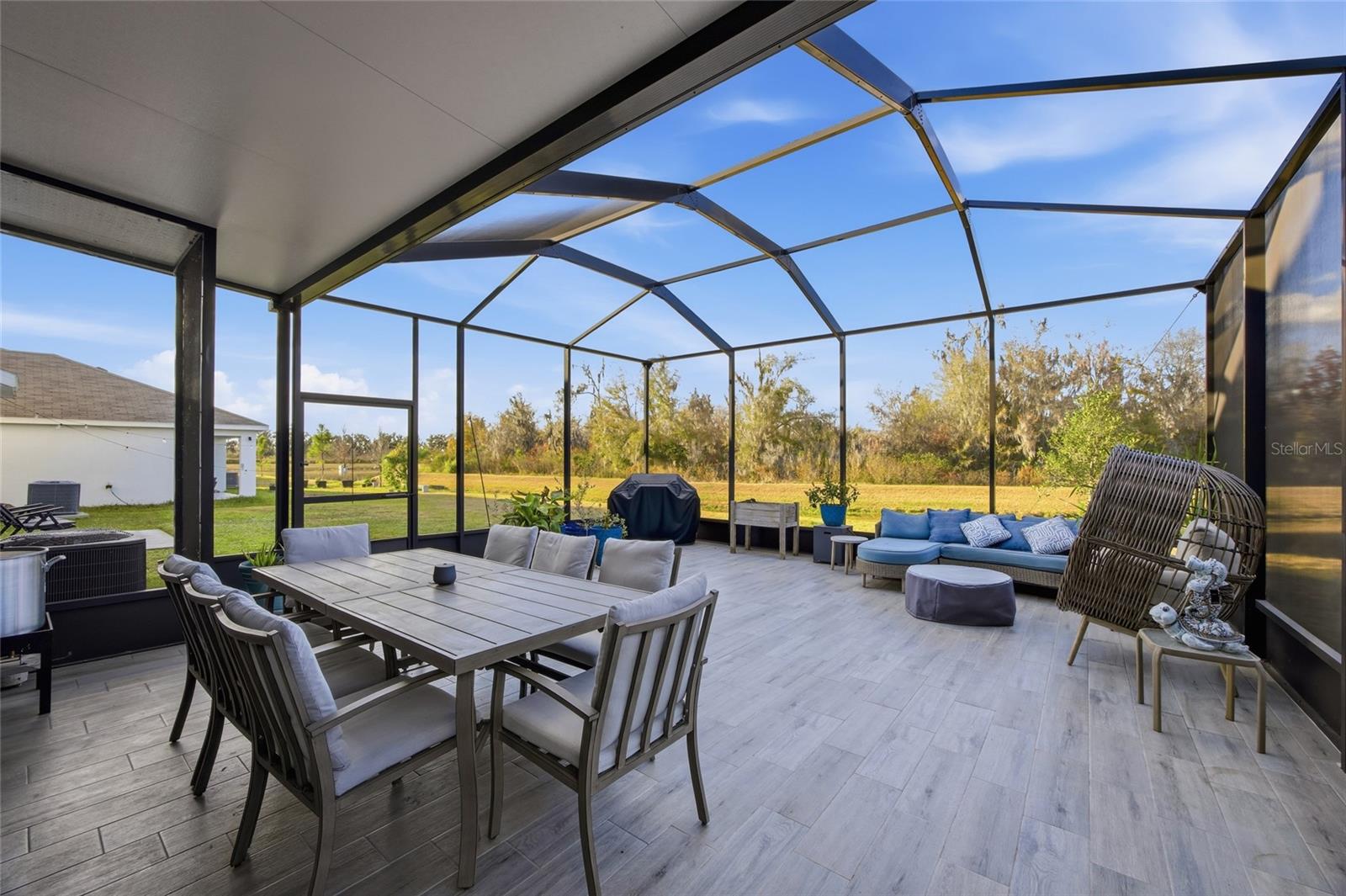 Image 29 of 40 For 1651 Hazy Sea Drive