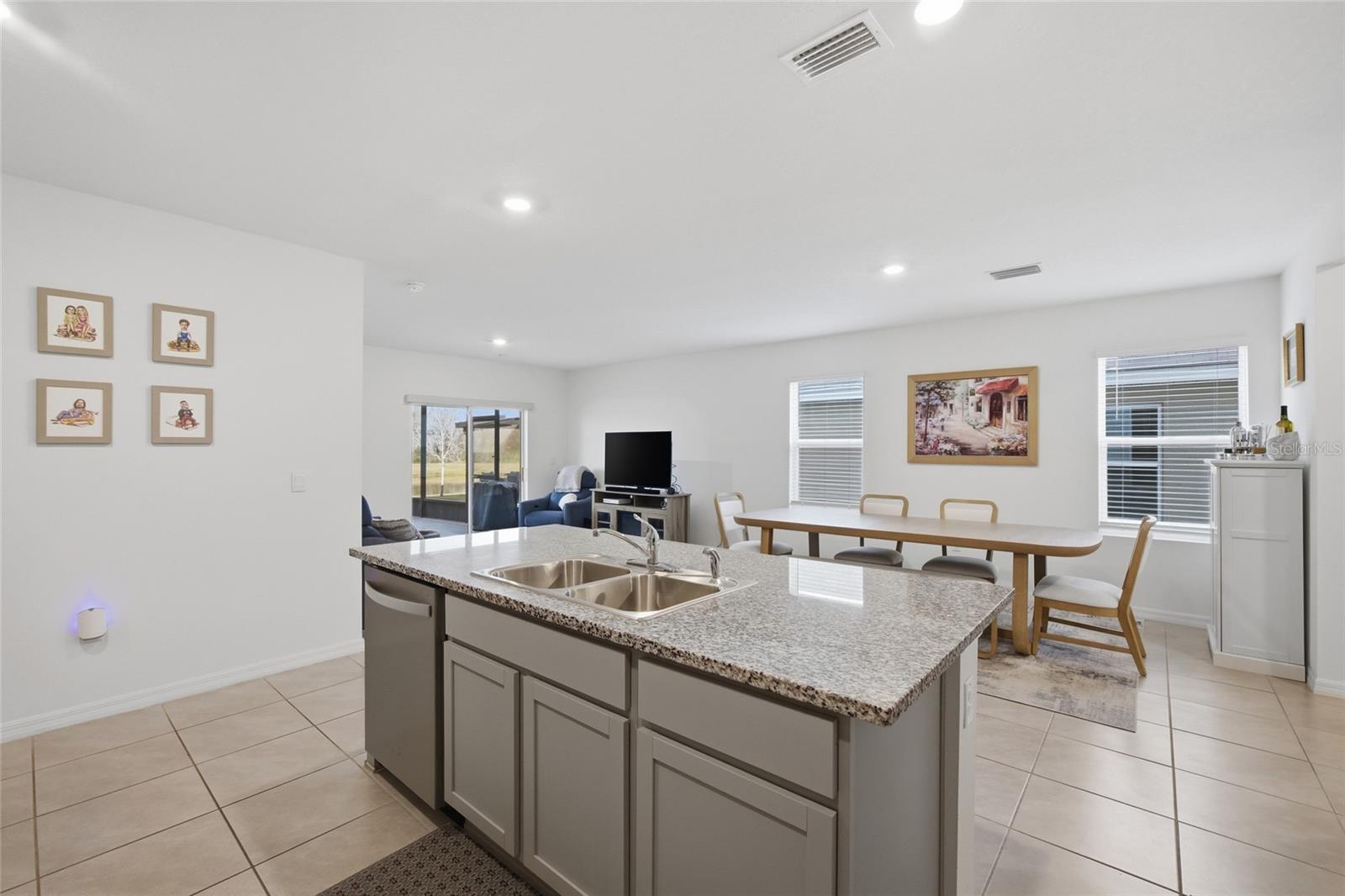 Image 7 of 40 For 1651 Hazy Sea Drive