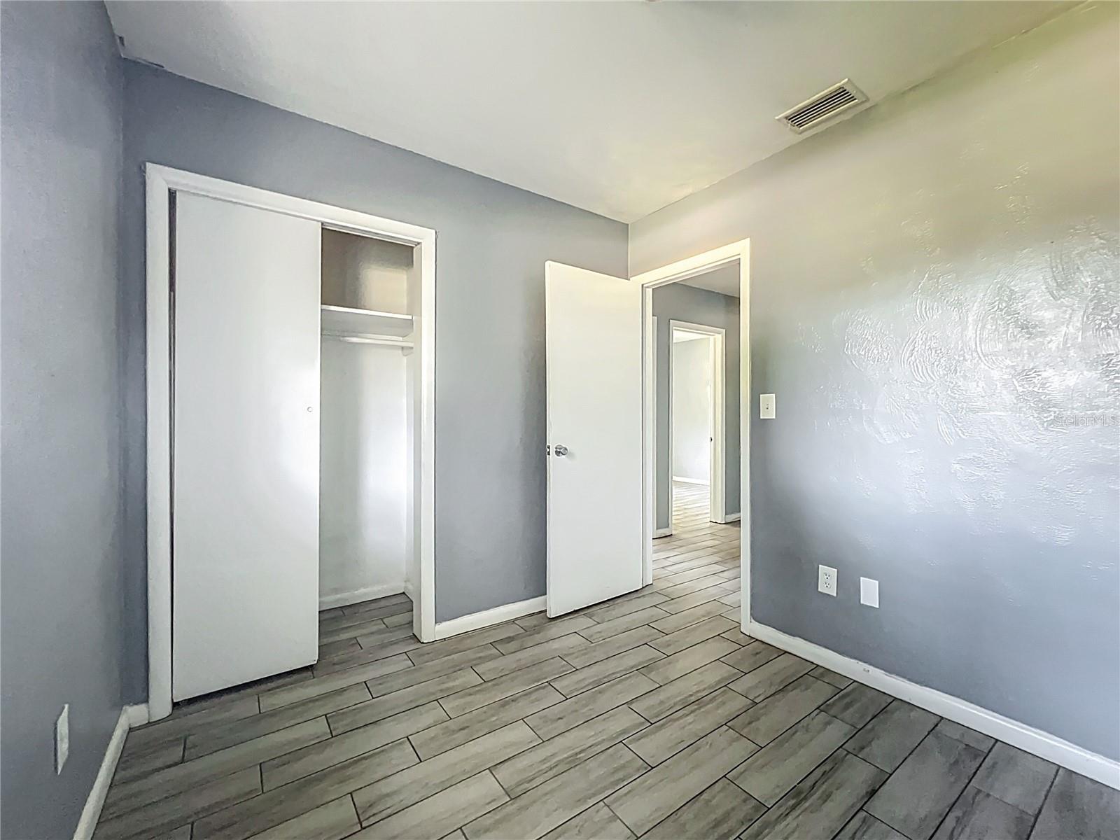 Image 17 of 42 For 1025 Central Avenue