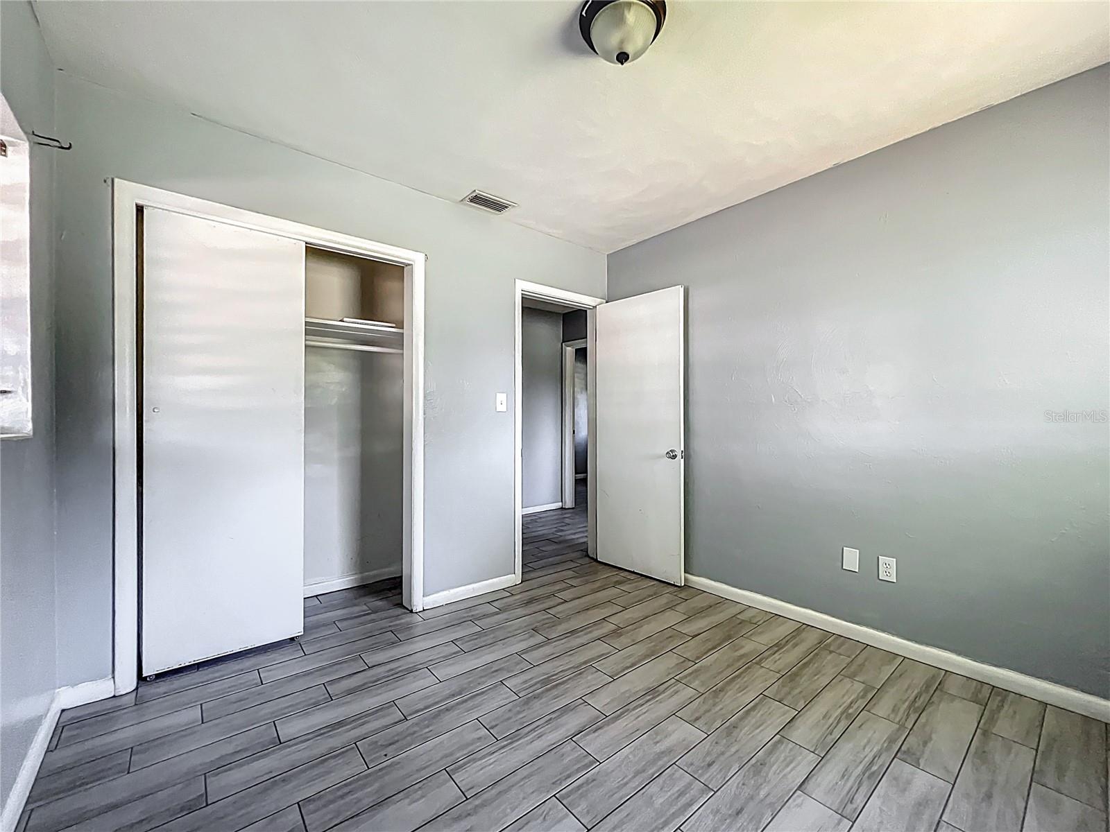 Image 23 of 42 For 1025 Central Avenue