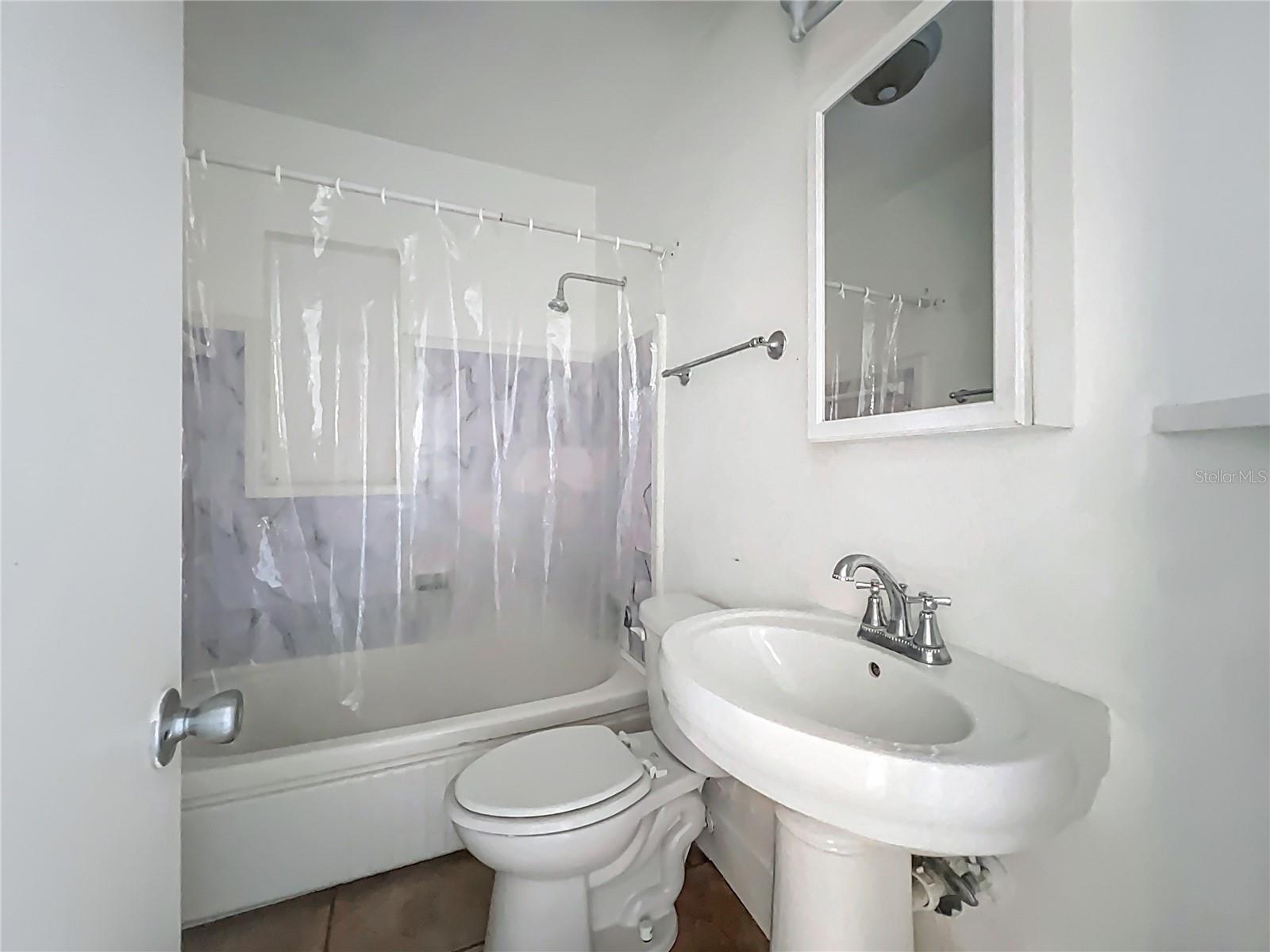 Image 24 of 42 For 1025 Central Avenue