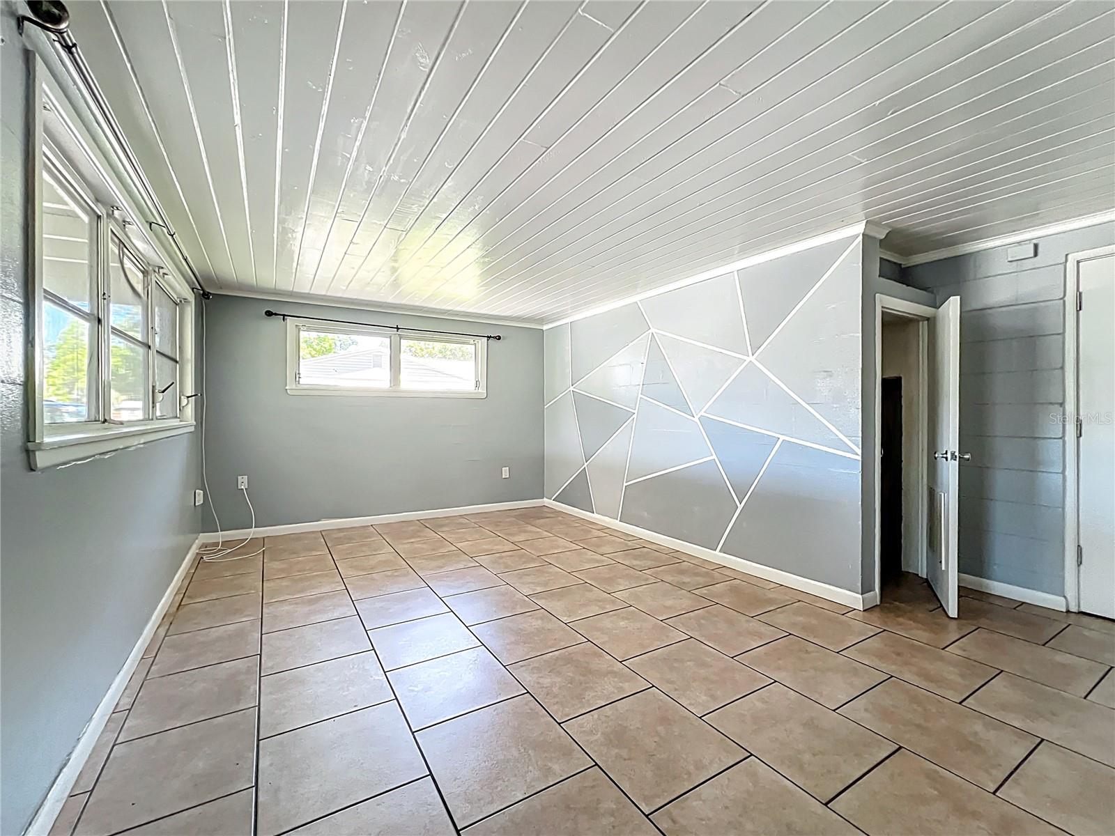 Image 25 of 42 For 1025 Central Avenue