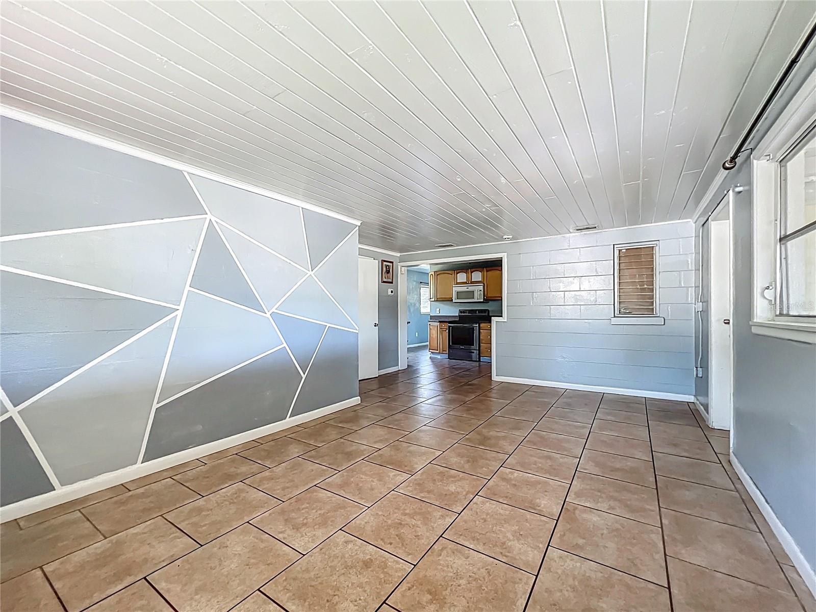 Image 27 of 42 For 1025 Central Avenue