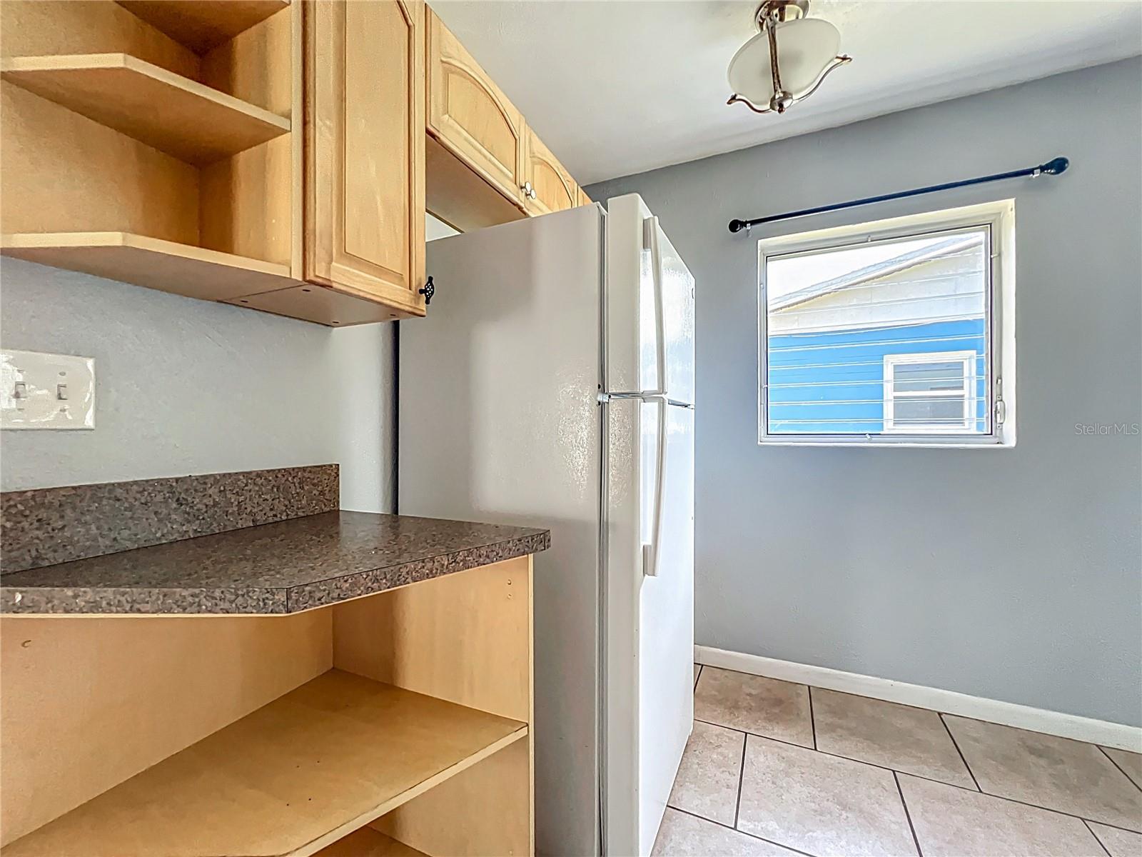 Image 8 of 42 For 1025 Central Avenue