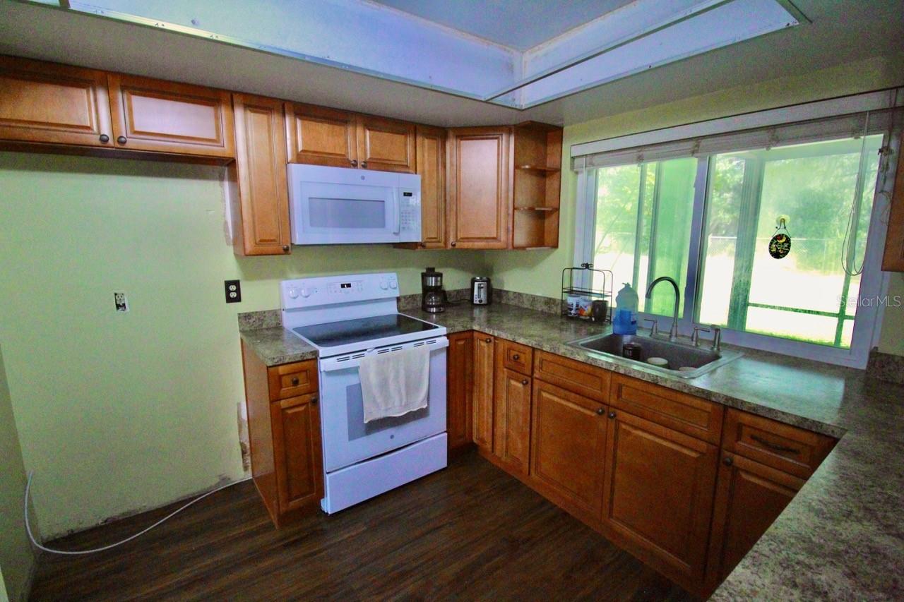 Image 6 of 22 For 4090 Old Colony Road