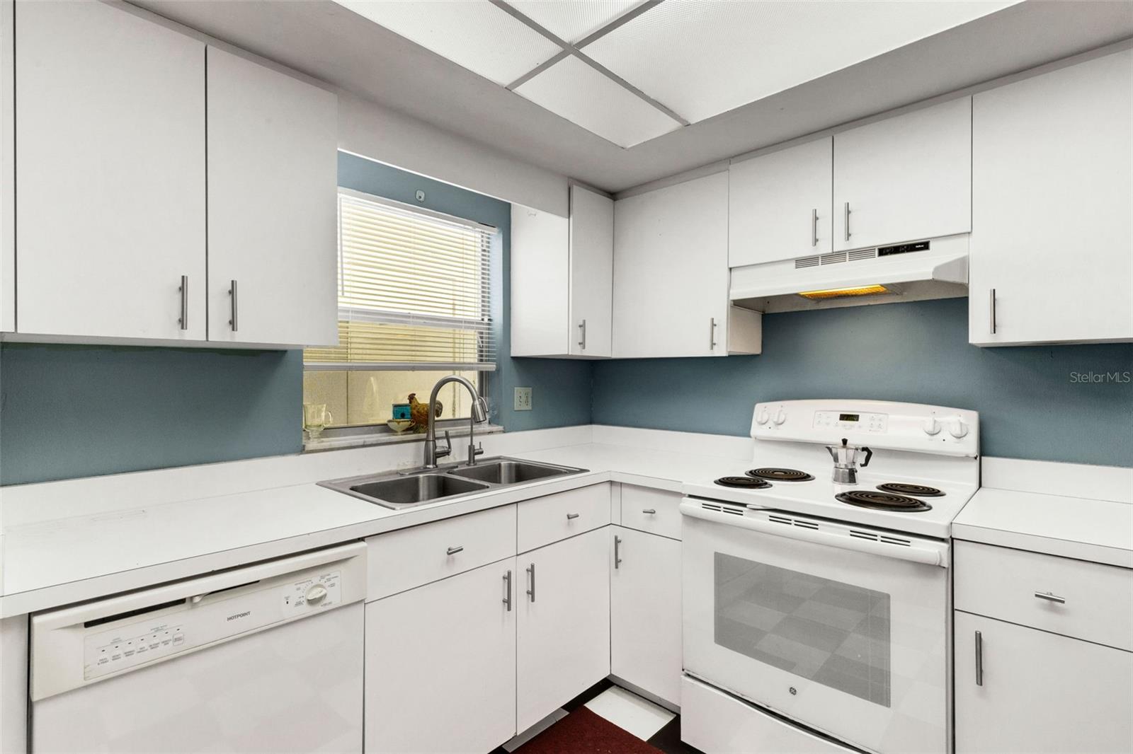 Image 16 of 35 For 512 Cameo Drive