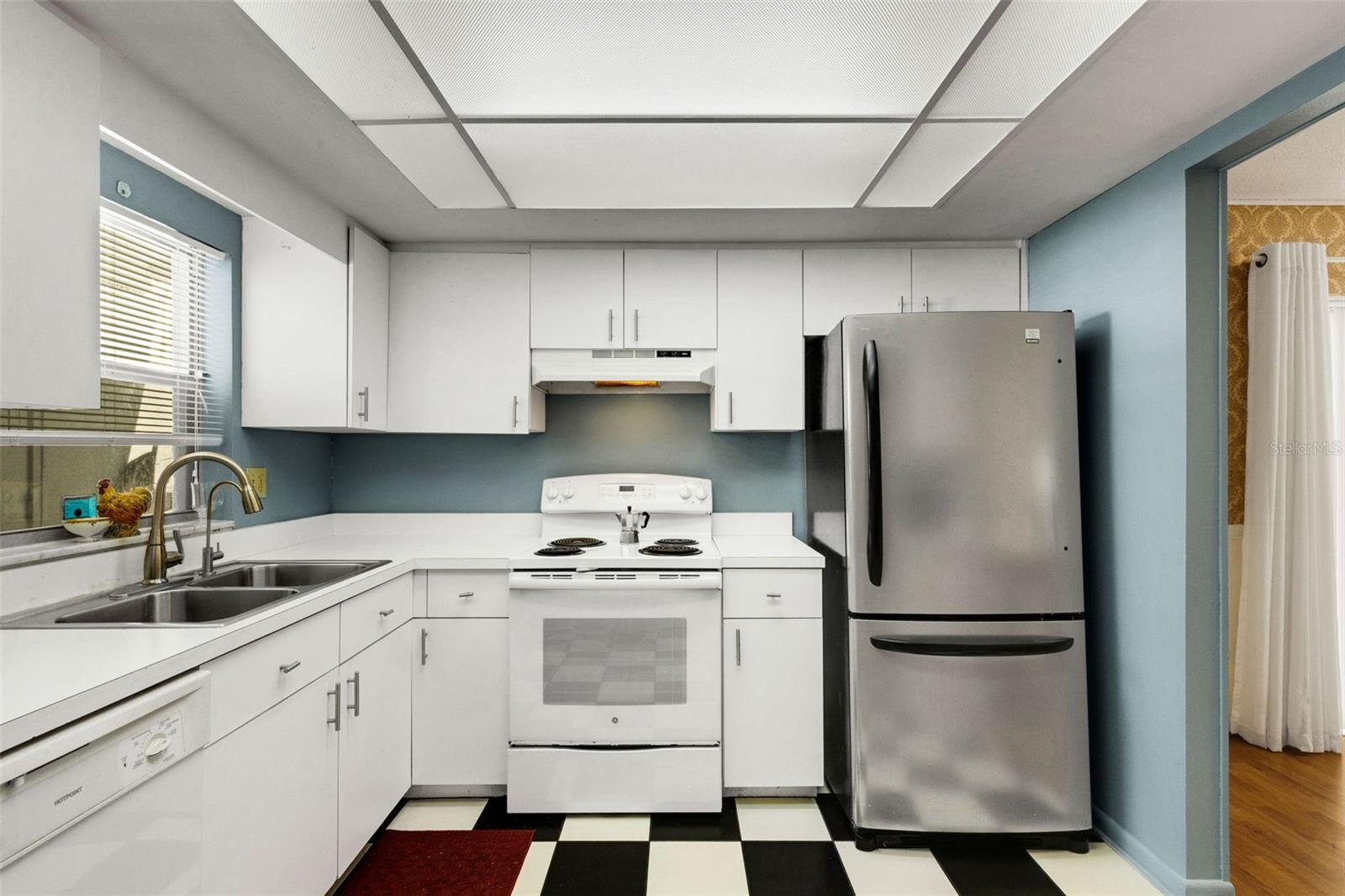 Image 17 of 35 For 512 Cameo Drive