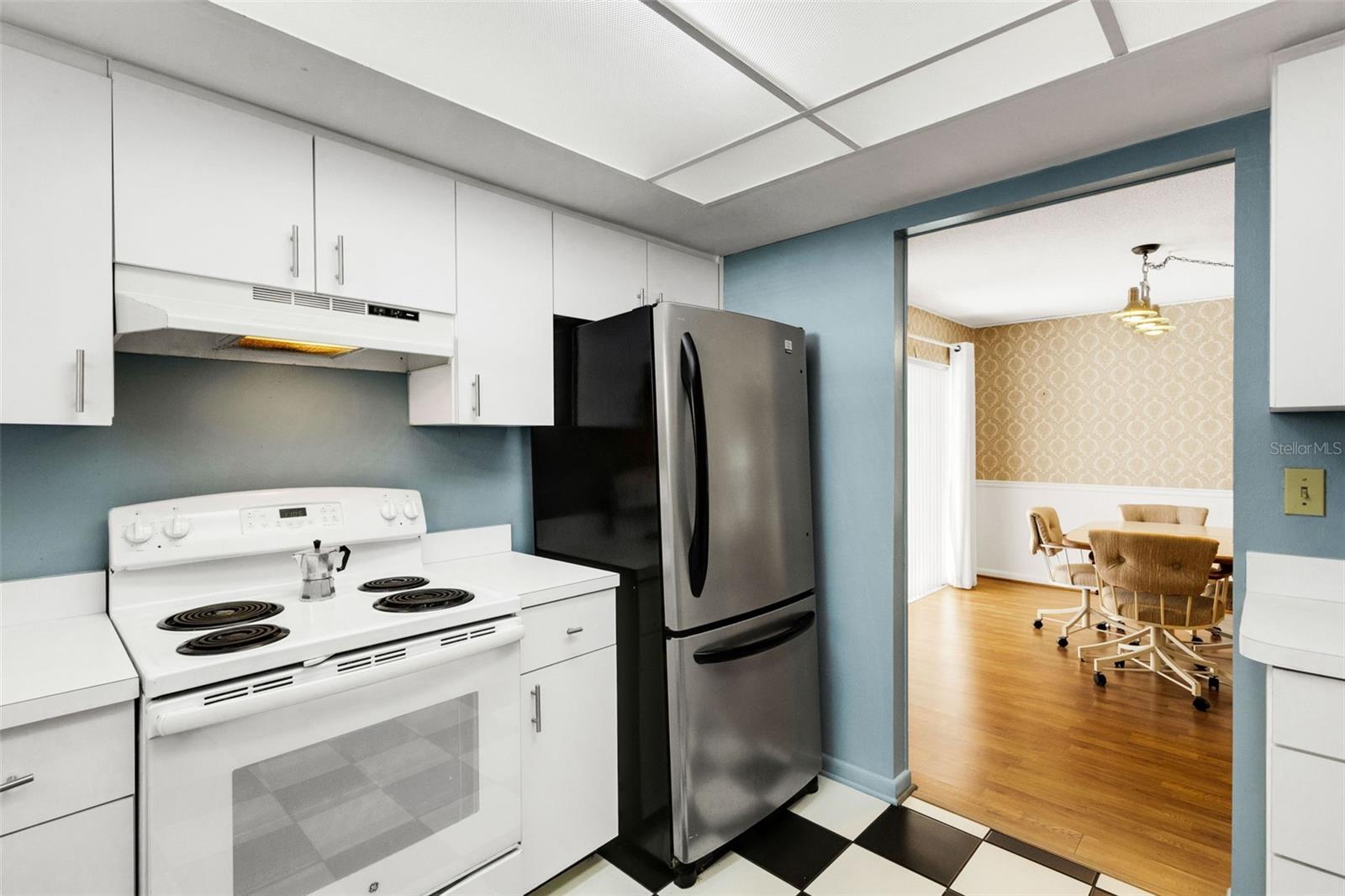 Image 18 of 35 For 512 Cameo Drive