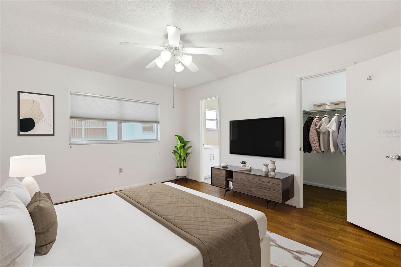 Image 4 of 35 For 512 Cameo Drive