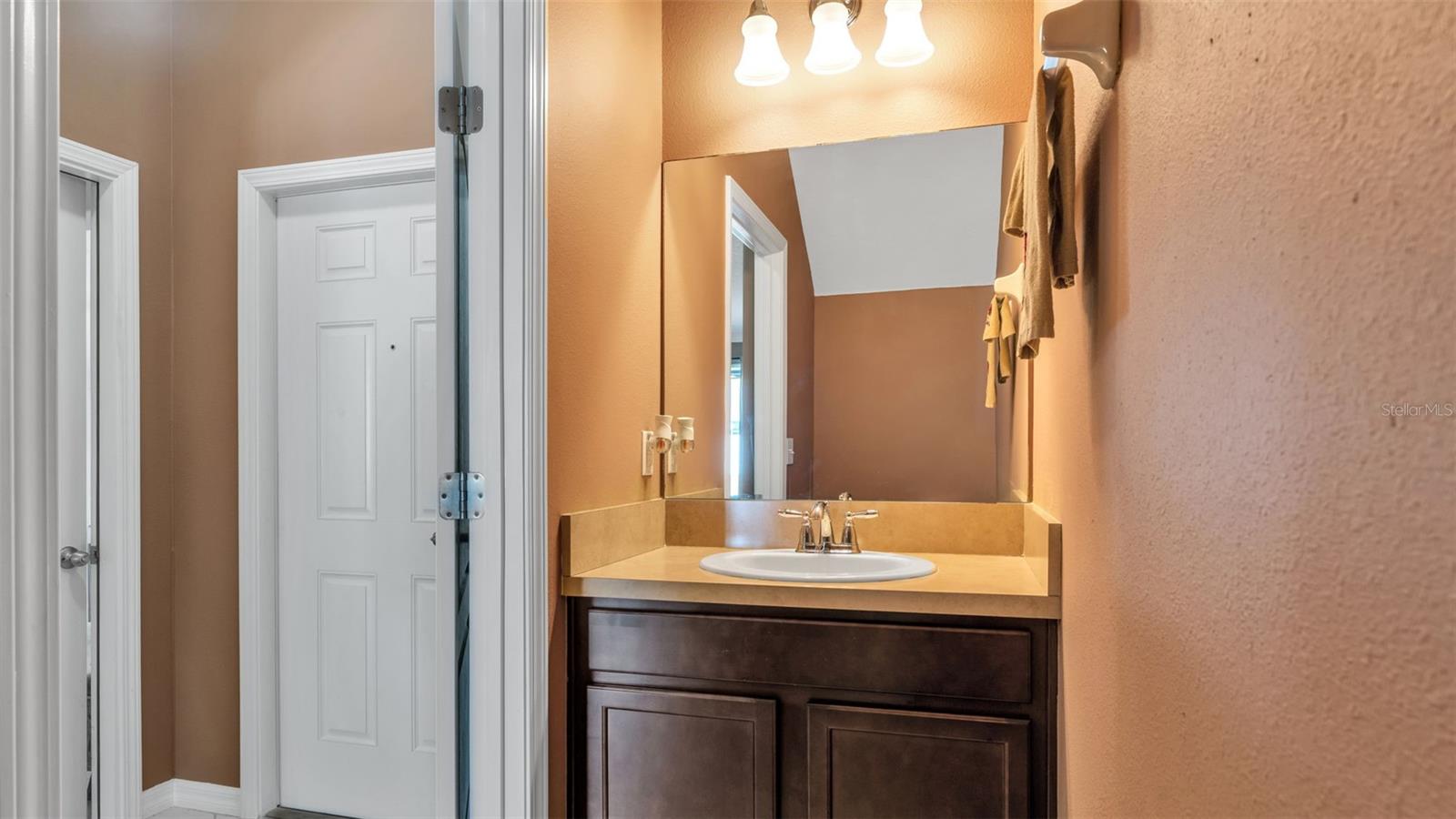 Image 14 of 42 For 6326 Torrington Circle