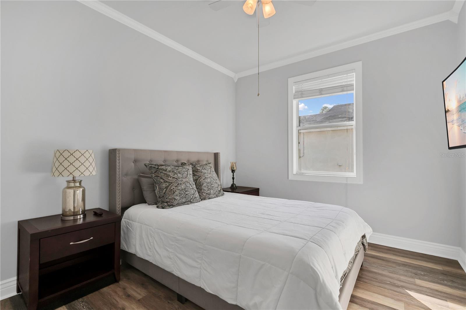 Image 25 of 42 For 7272 Cedarcrest Boulevard