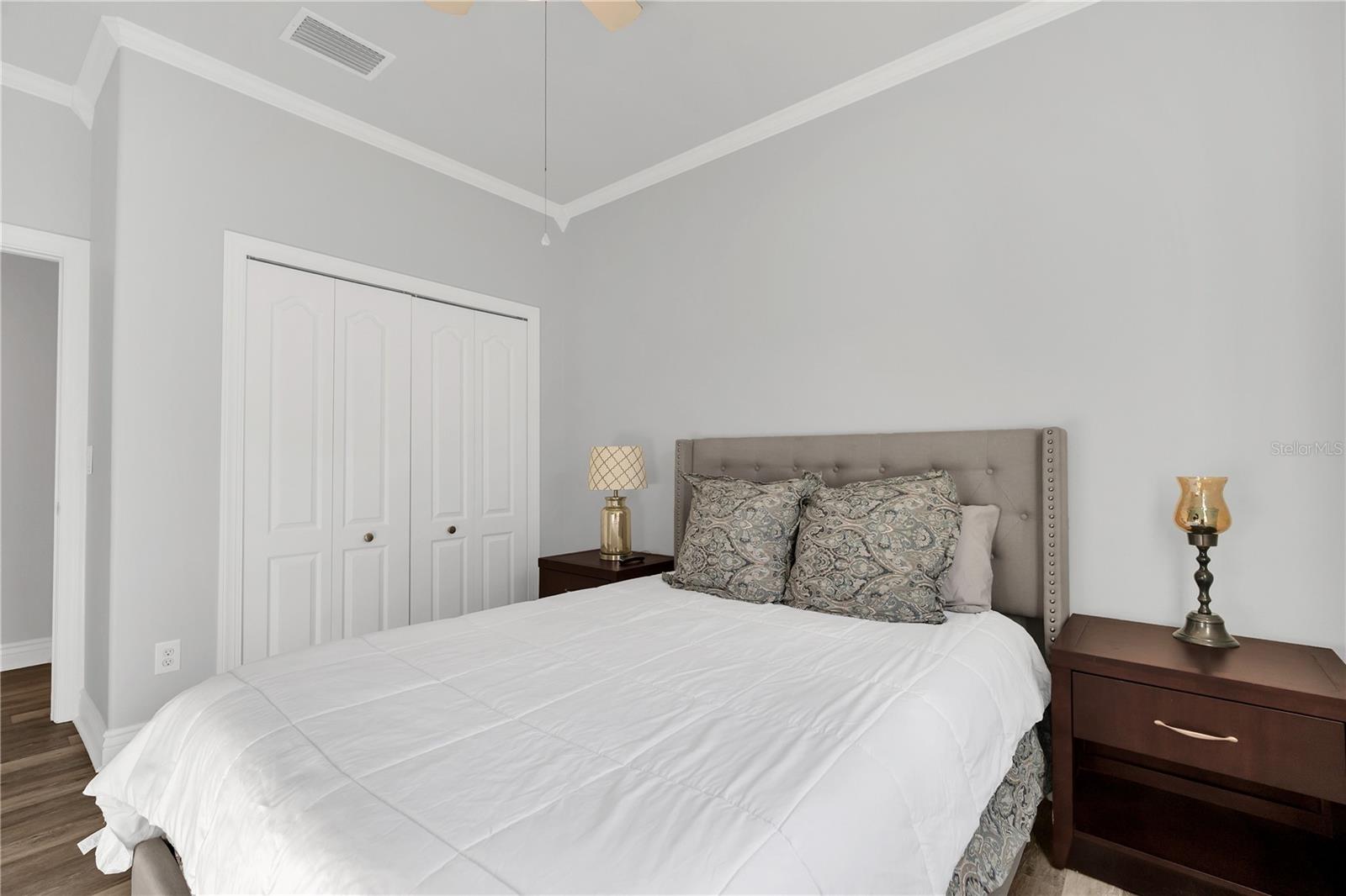 Image 26 of 42 For 7272 Cedarcrest Boulevard