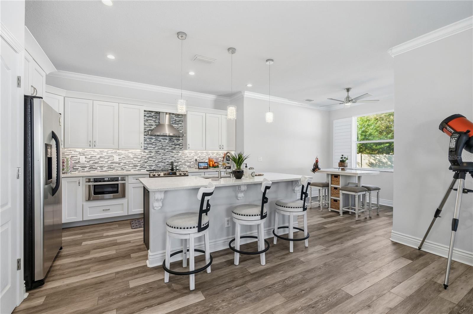 Image 4 of 42 For 7272 Cedarcrest Boulevard