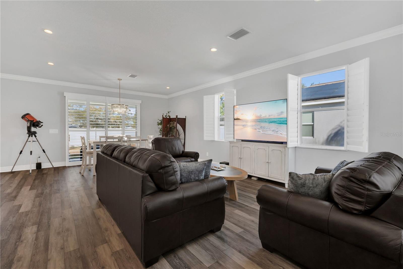 Image 9 of 42 For 7272 Cedarcrest Boulevard