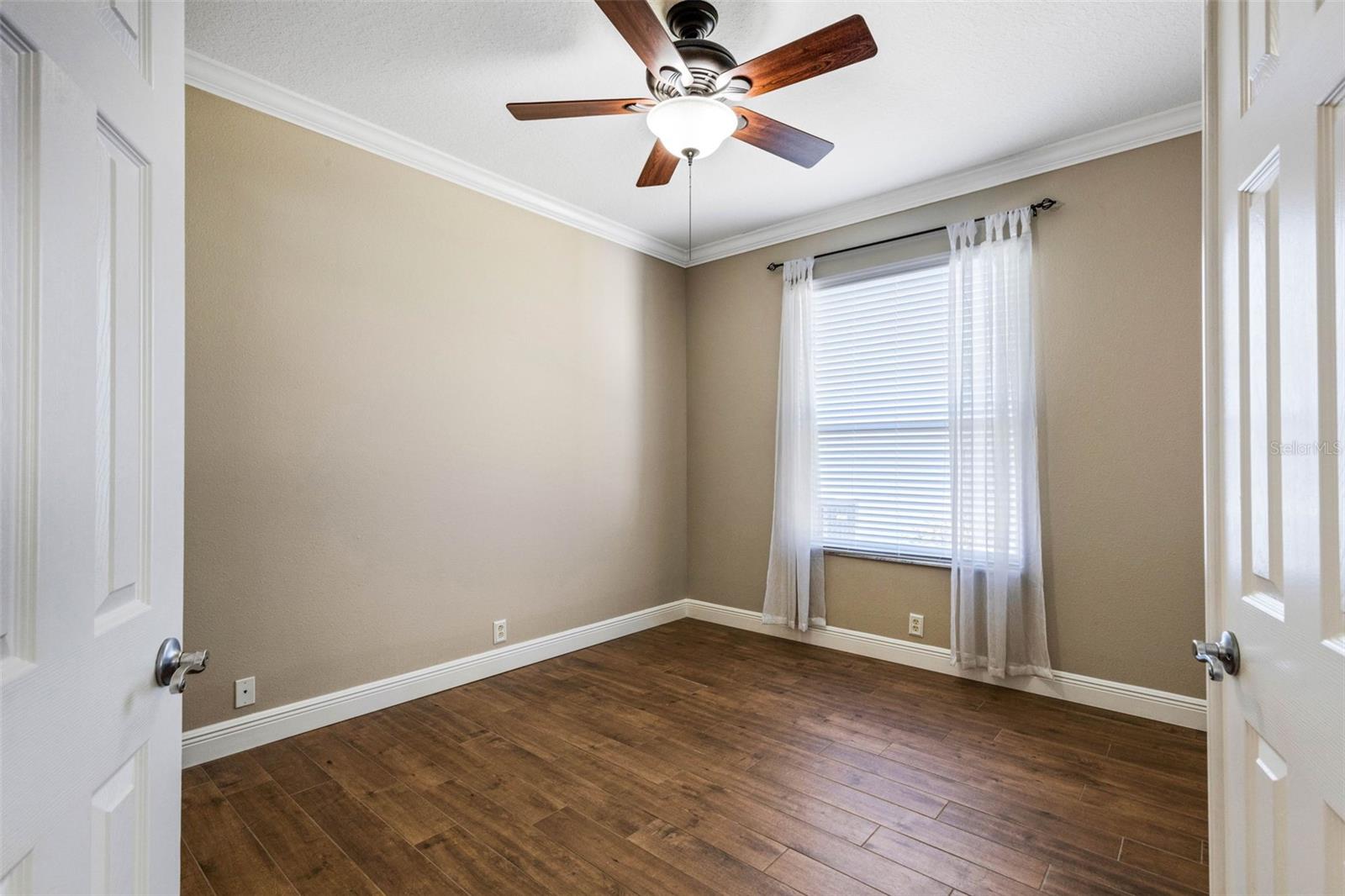 Image 11 of 59 For 3906 Whistlewood Circle