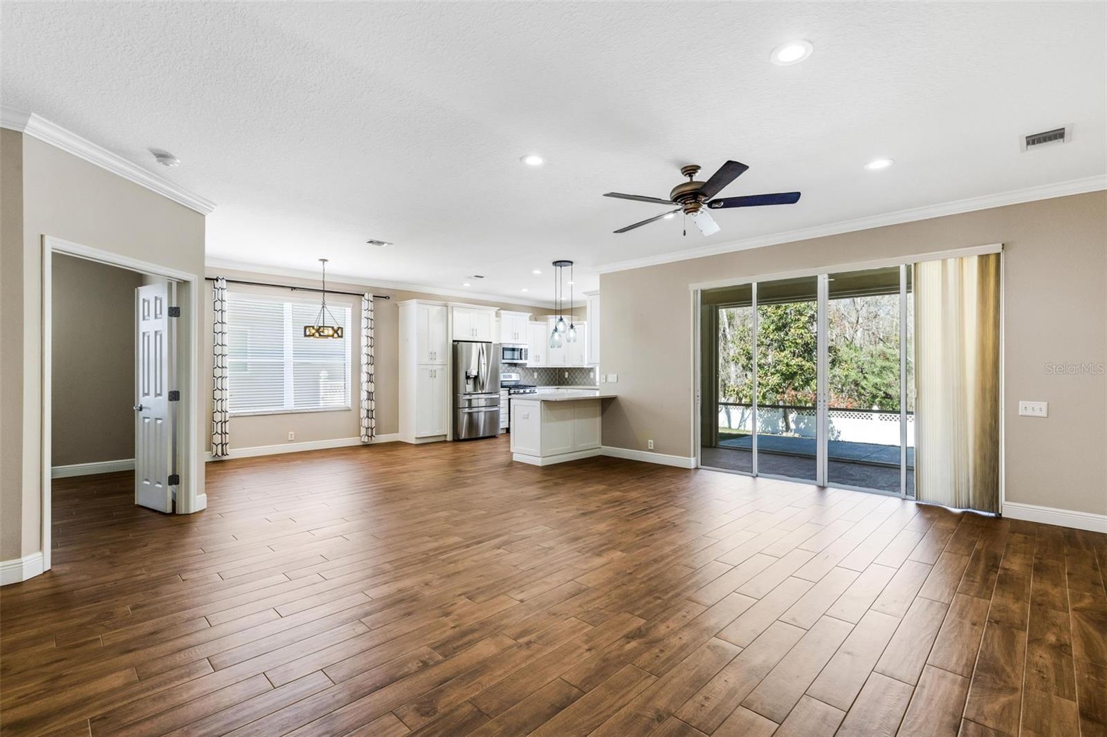 Image 27 of 59 For 3906 Whistlewood Circle