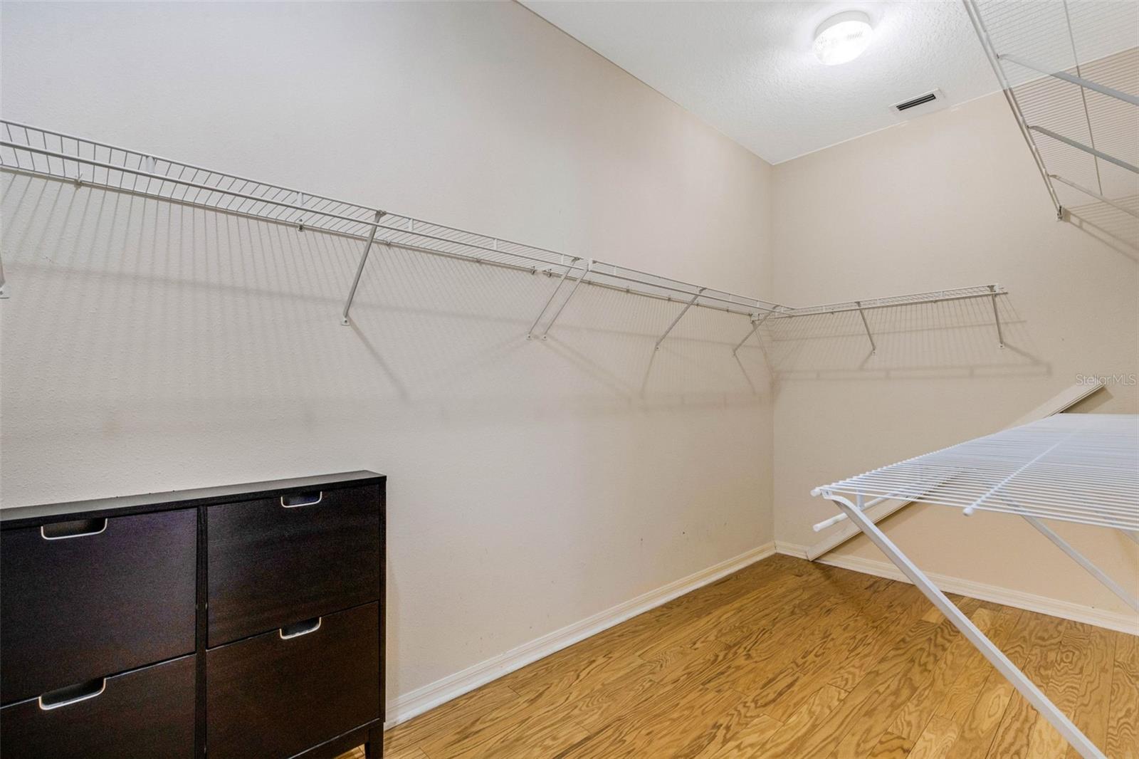 Image 32 of 59 For 3906 Whistlewood Circle