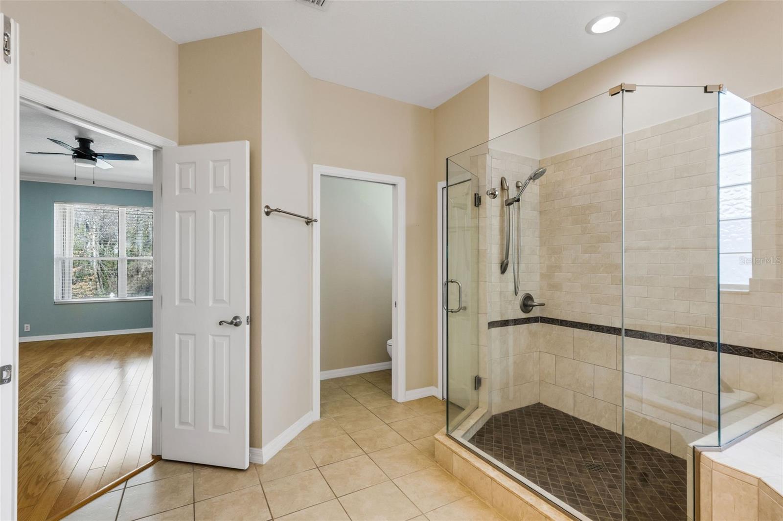 Image 36 of 59 For 3906 Whistlewood Circle