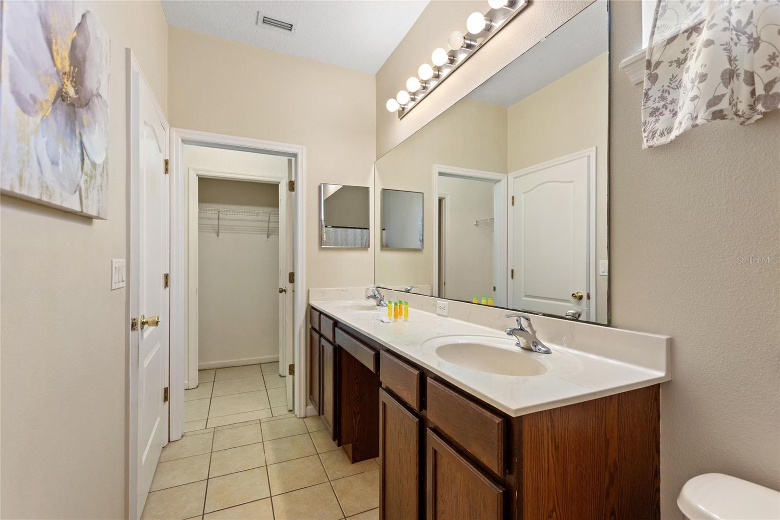 Image 20 of 36 For 165 Captain Hook Way