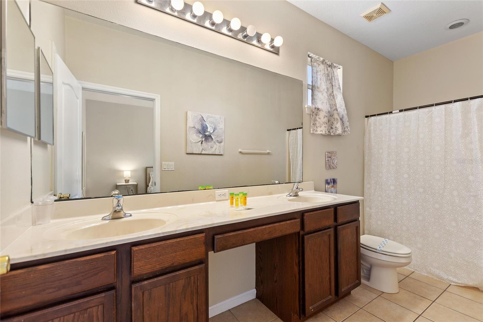 Image 21 of 36 For 165 Captain Hook Way