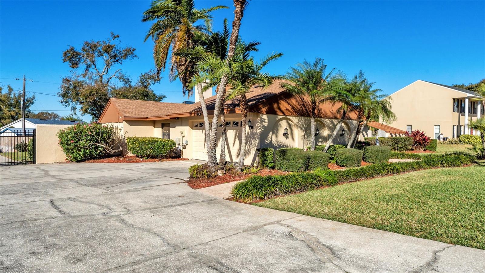 Image 3 of 63 For 5503 Kings Mont Drive