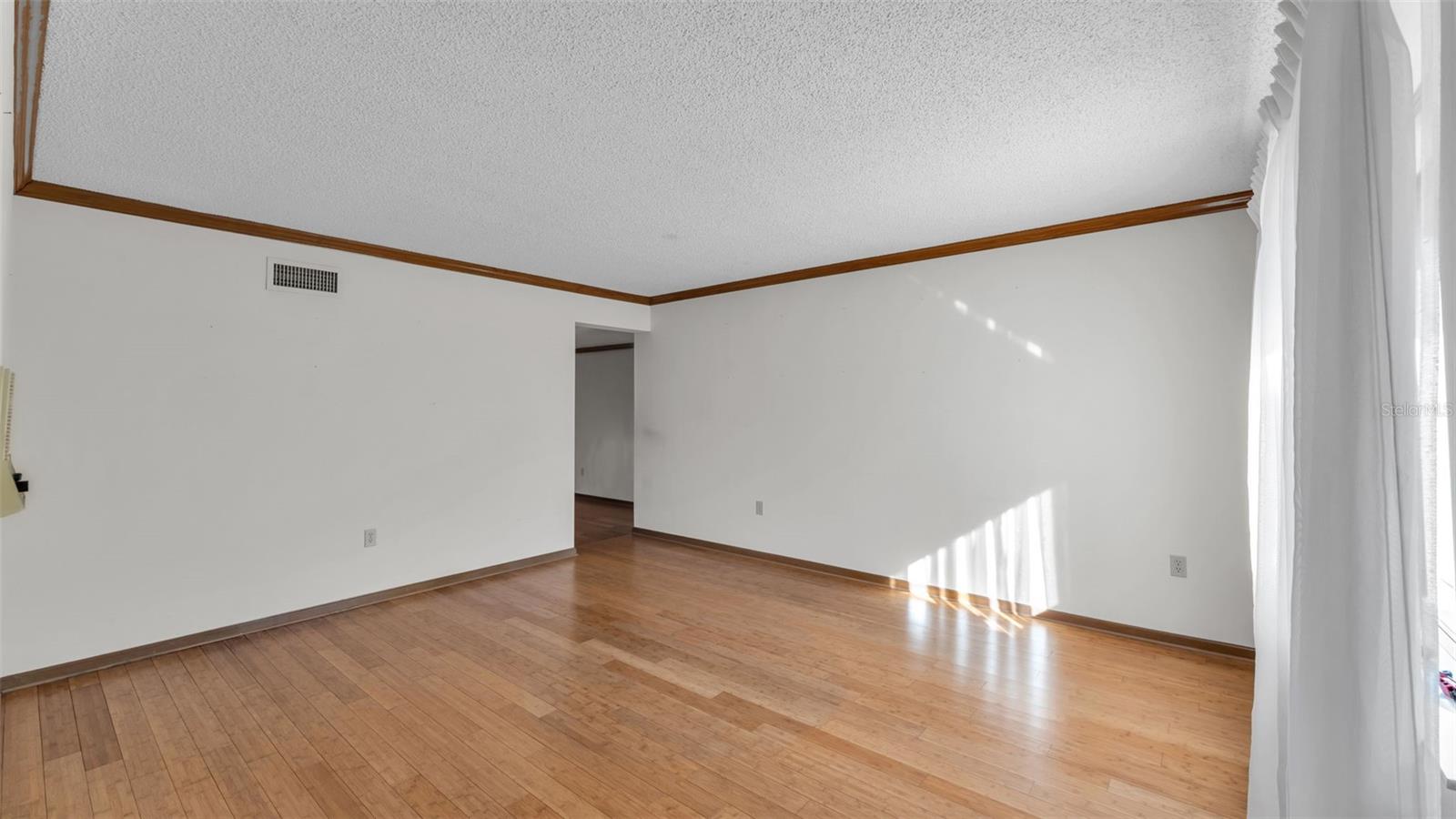 Image 32 of 63 For 5503 Kings Mont Drive