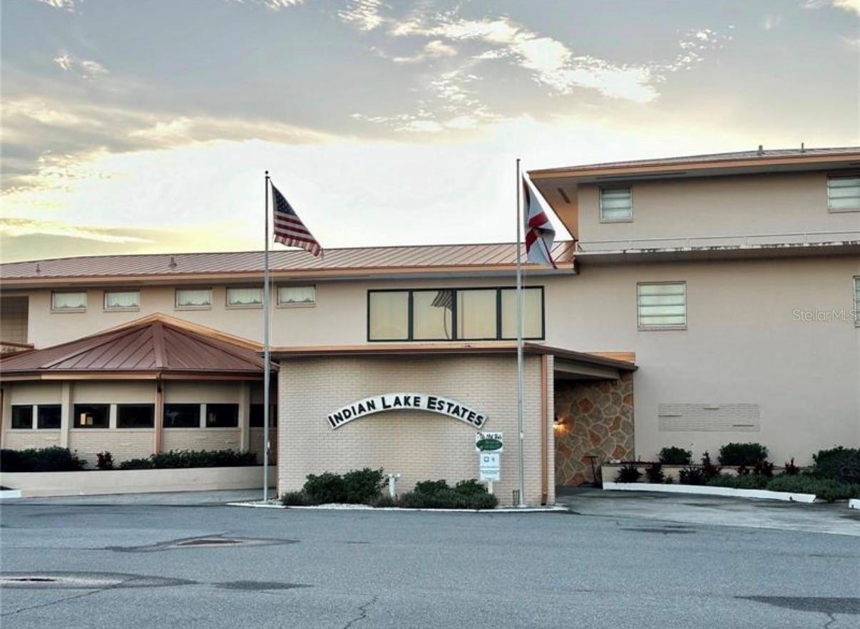 Image 18 of 23 For 903 Hibiscus Drive