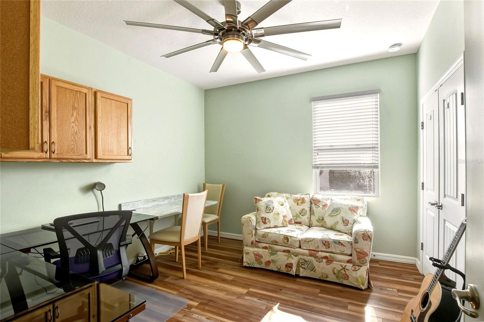 Image 16 of 59 For 5828 Marsh Landing Drive