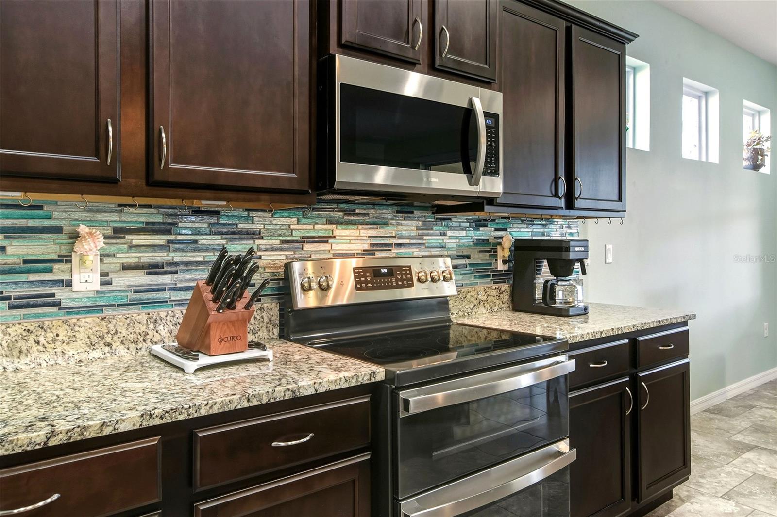 Image 20 of 59 For 5828 Marsh Landing Drive