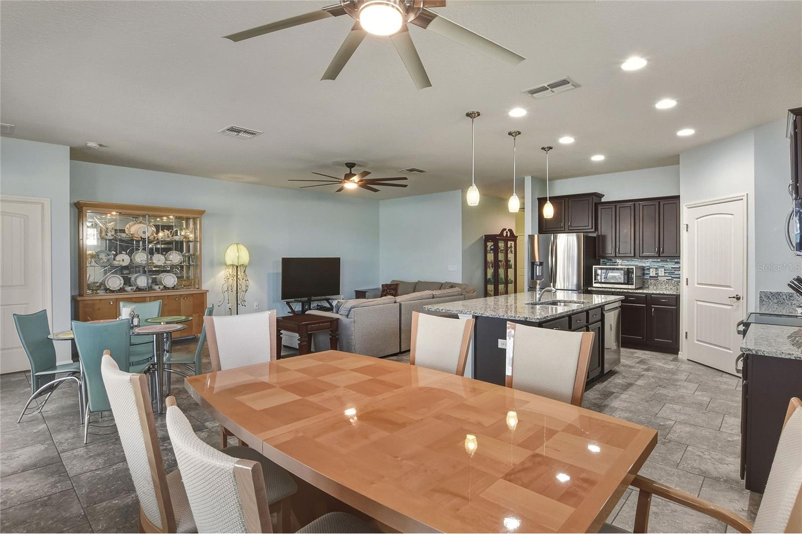 Image 23 of 59 For 5828 Marsh Landing Drive