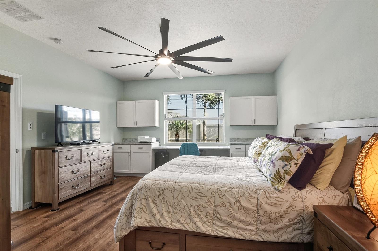 Image 34 of 59 For 5828 Marsh Landing Drive