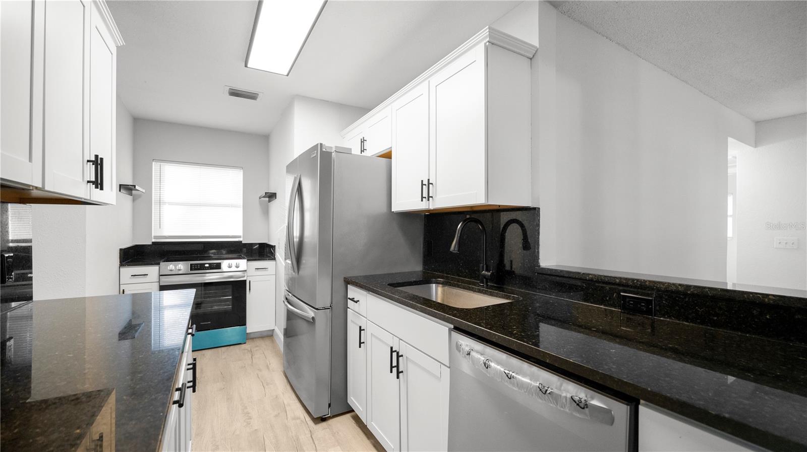 Image 20 of 50 For 739 Belair Avenue