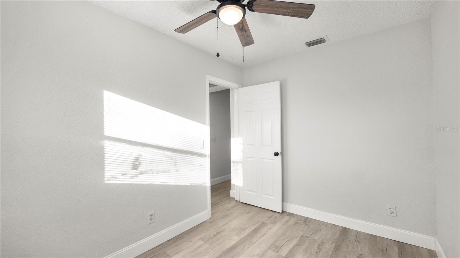 Image 31 of 50 For 739 Belair Avenue